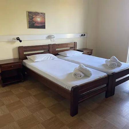 Pefkias Appartement Kiáton