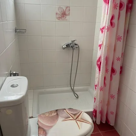 Apartment Pefkias Kiaton