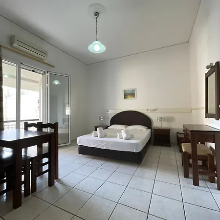 Pefkias * Κιάτο