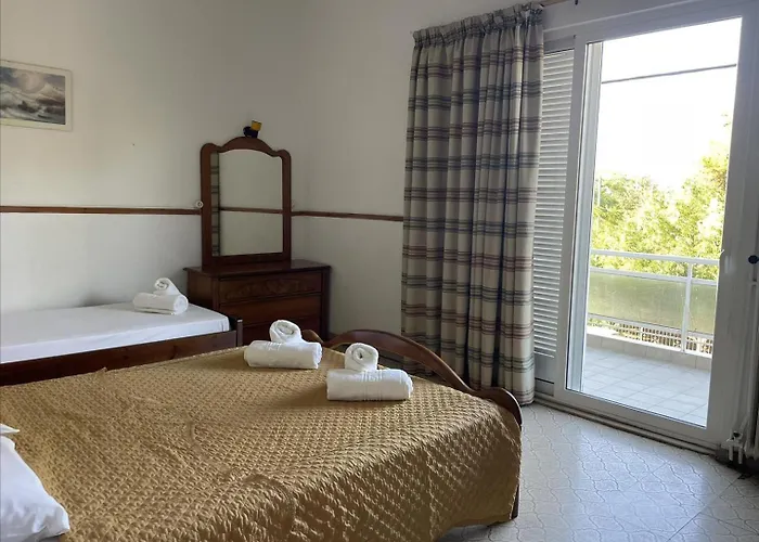 Pefkias Кьятон